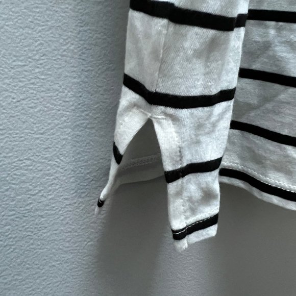 Reitmans Tee, Size Small, New with Tag - Picture 4 of 4